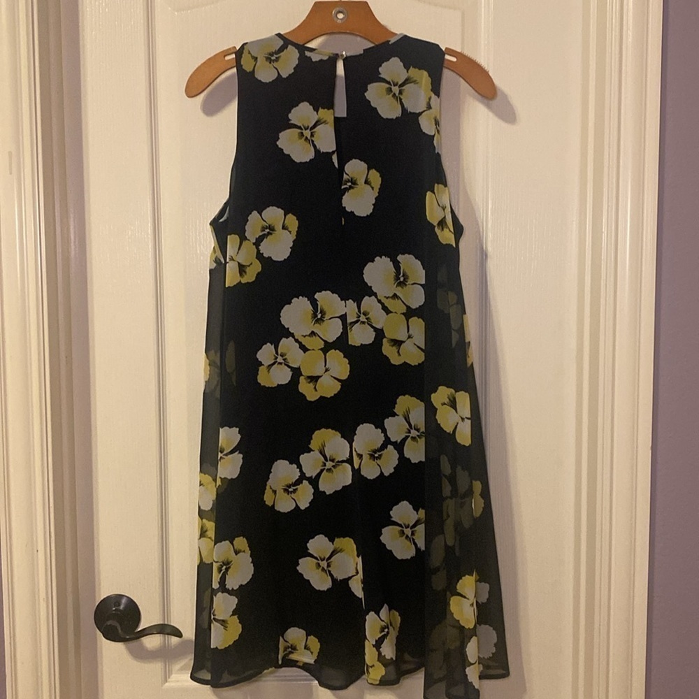 Tommy Hilfiger Women’s Sky Captain Navy & Yellow Floral Shift Dress Size 12 NWOT - Picture 4 of 12